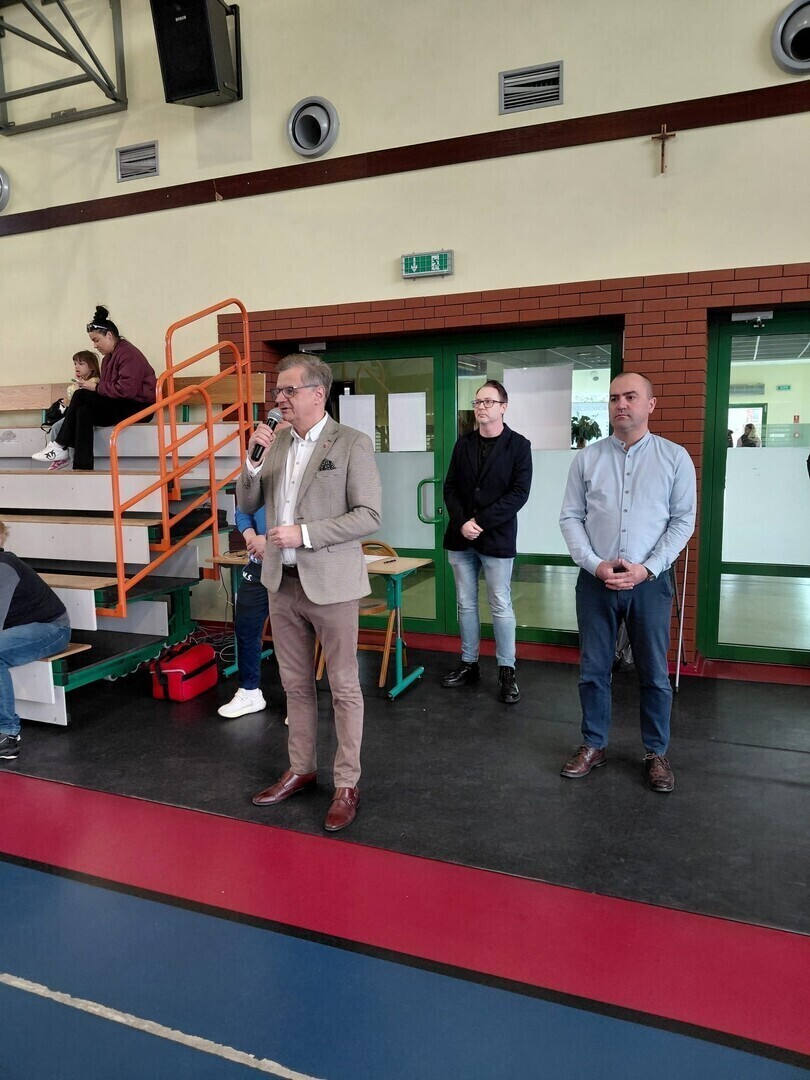 VI Memoriał im. Krzysztofa Sławskiego w Moszczenicy sportowa rywalizacja i pamięć o lokalnym pasjonacie