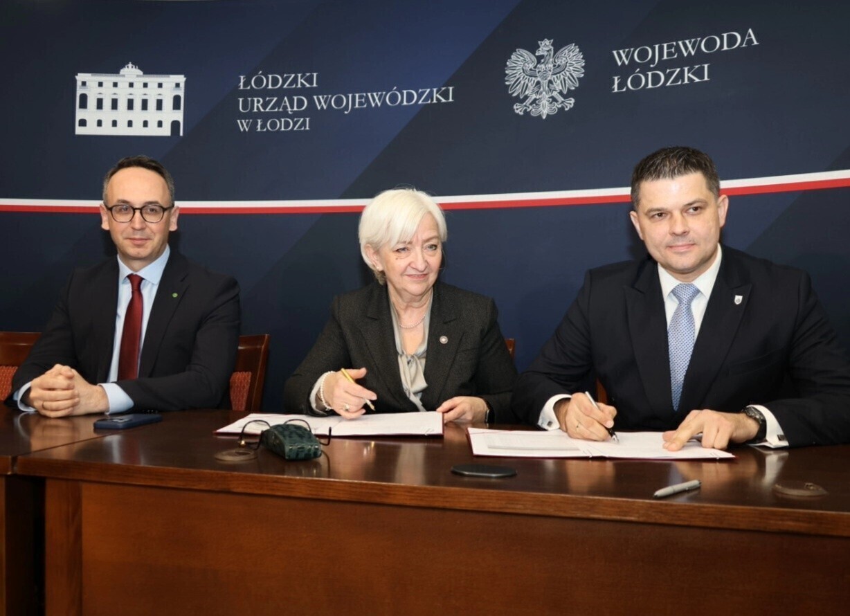 Milion złotych dla gminy Kamieńsk na drogę