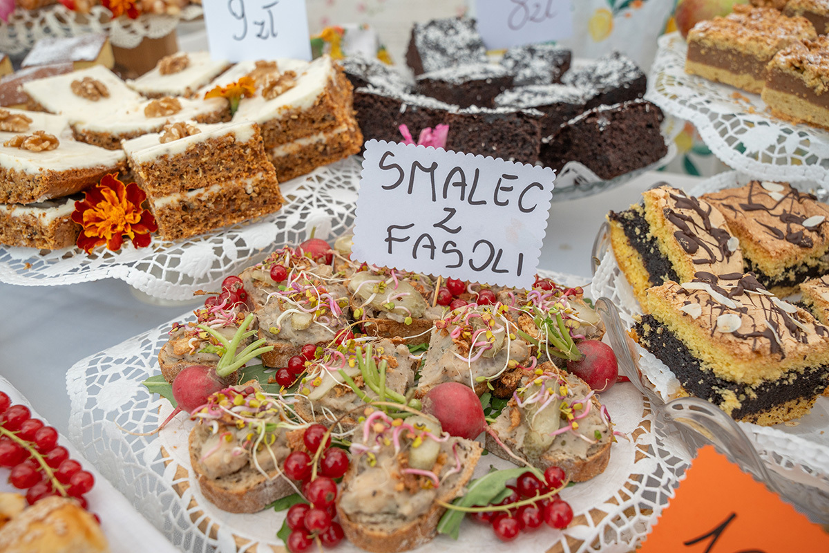 Będą promować tradycyjną kuchnię. KGW z powiatu piotrkowskiego z dotacjami