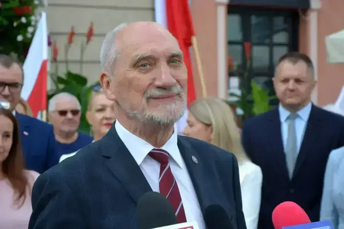 Sejm uchylił immunitet posłowi Ziemi Piotrkowskiej A. Macierewiczowi ws. jego słów o kierownictwie SKW