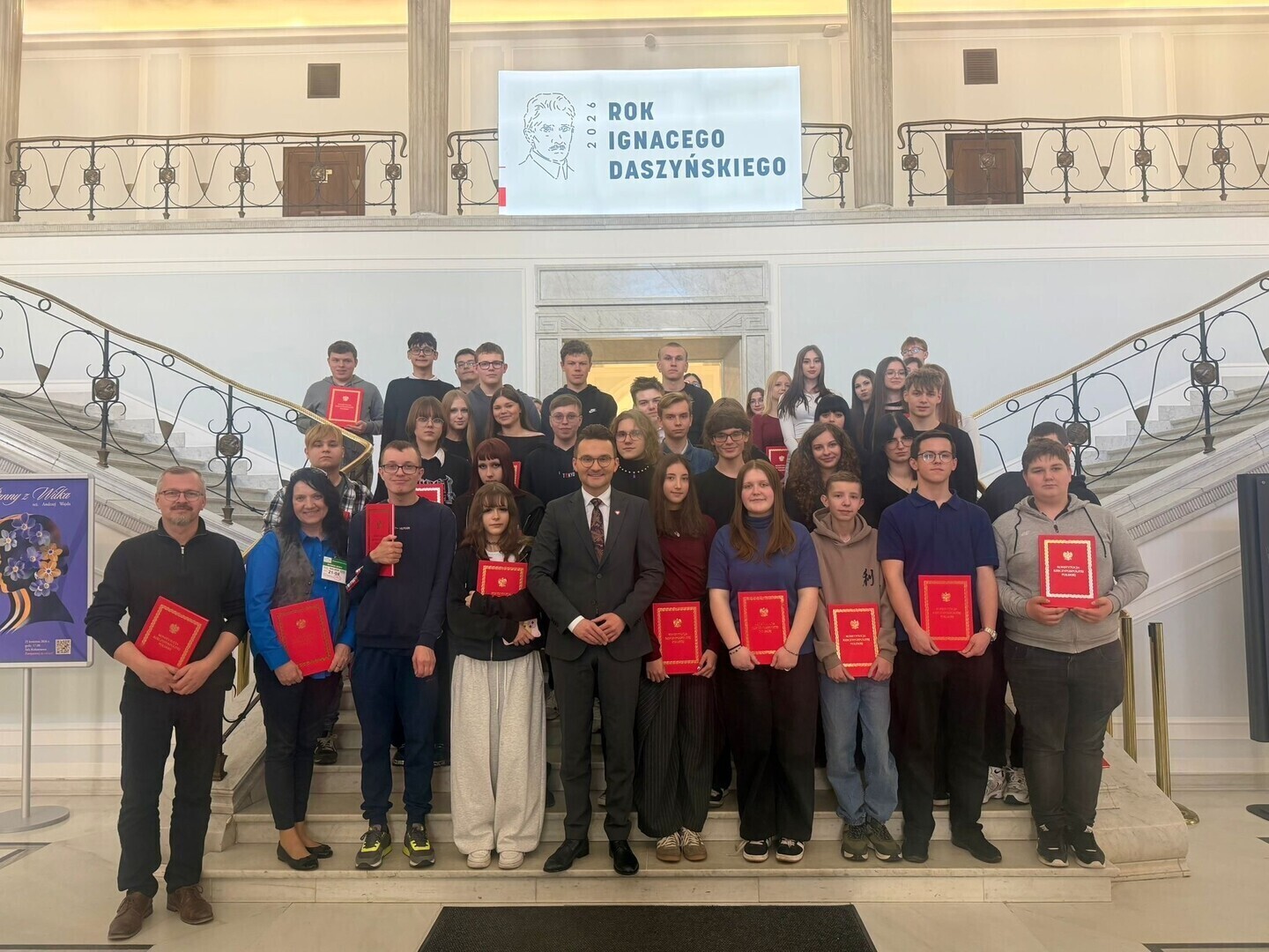 Nauka to nie tylko teoria. Młodzież z ZSP nr 2 zajrzała do Sejmu