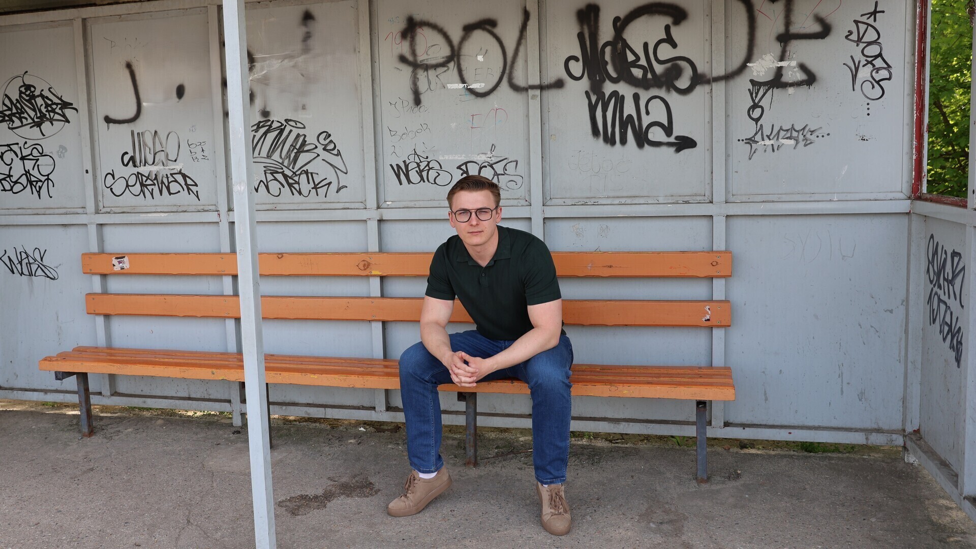 Od zniszczonych wiat do miejskiej galerii. Piotrkowianin ma na to pomysł