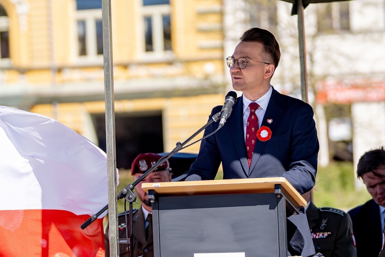 Piotrków patrzy na Tomaszów. Po wystąpieniu posła wraca temat szpitala