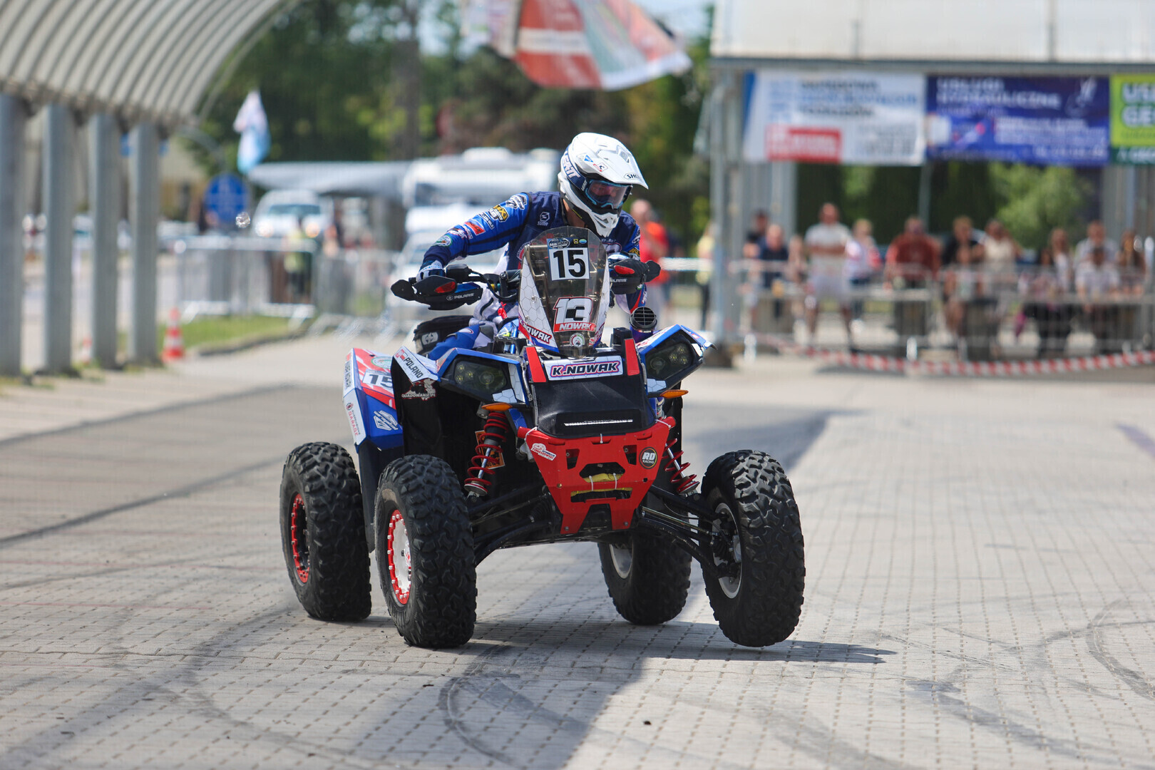 Motofestyn 2026 w Moszczenicy. Drift quady motocykle koncerty i rekordowe tłumy podczas 14. edycji imprezy
