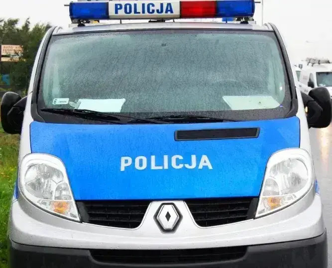 Zdarzenie drogowe na ul. Sulejowskiej w Piotrkowie. 72-letni kierowca pod wpływem alkoholu