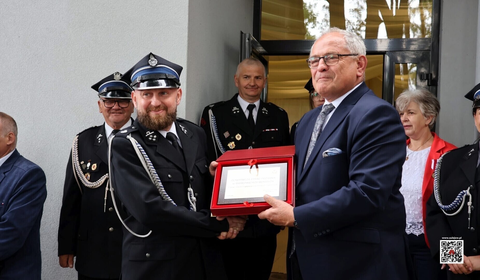 Jubileusz 70-lecia OSP Barkowice Mokre. Nowy wóz odznaczenia i uroczysta defilada