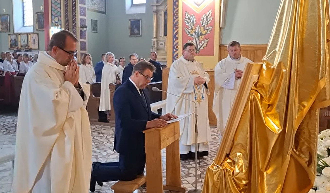 Gmina Wola Krzysztoporska zawierzona Matce Bożej. Uroczysty akt podczas niedzielnych obchodów
