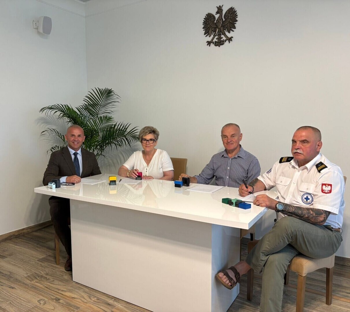 Samorządy i WOPR łączą siły. Podpisano porozumienie dla bezpieczeństwa nad Zalewem Cieszanowickim