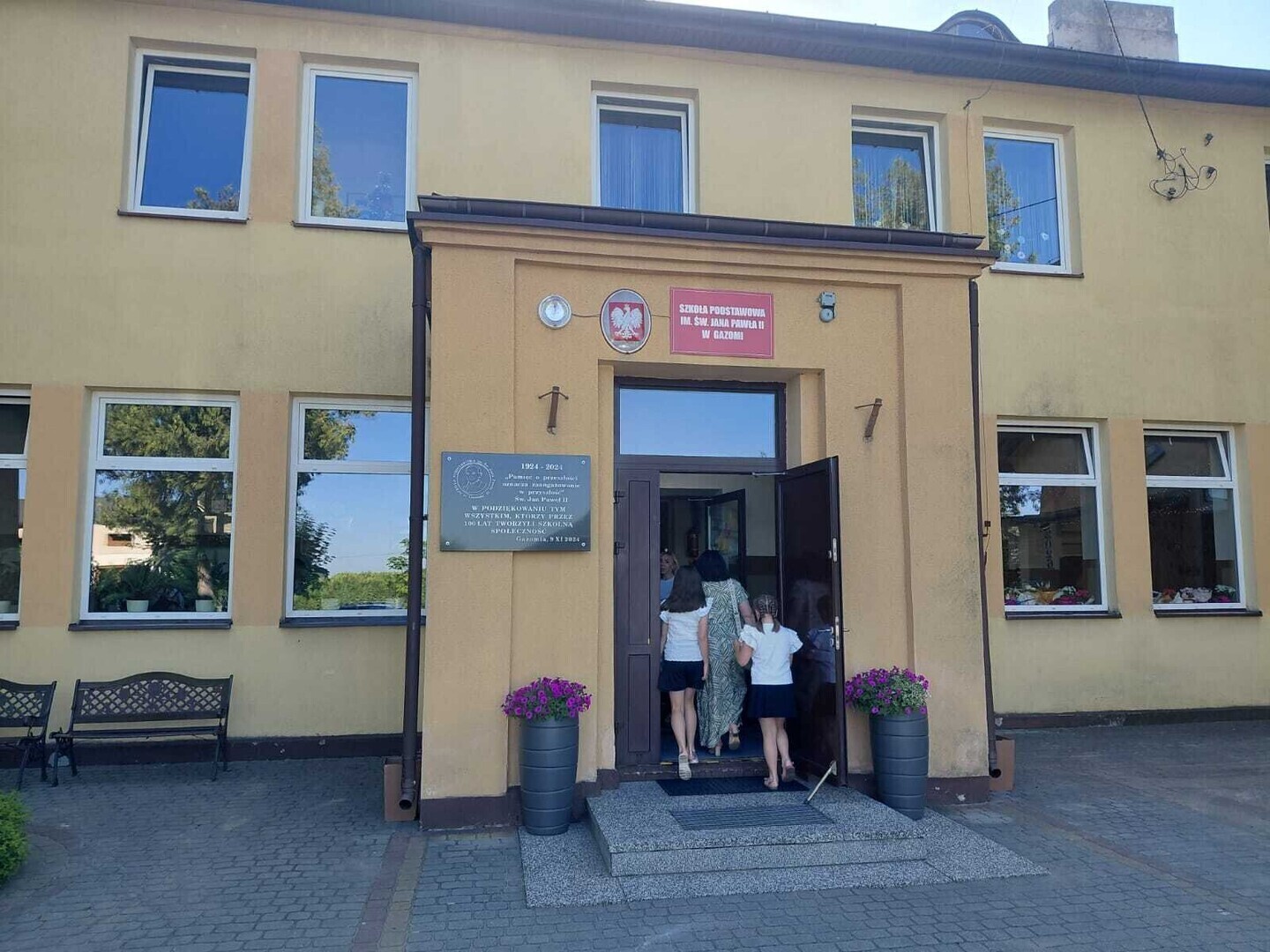Prawie 5 milionów złotych na szkołę w Gazomi Starej. Będzie termomodernizacja i nowe boisko