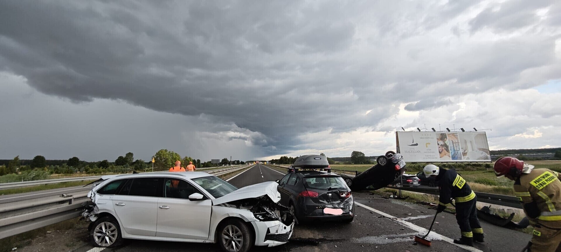 Zderzenie czterech samochodów na S8 pod Piotrkowem