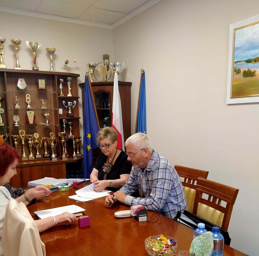Podpisano umowę na przebudowę drogi Trzepnica Molina