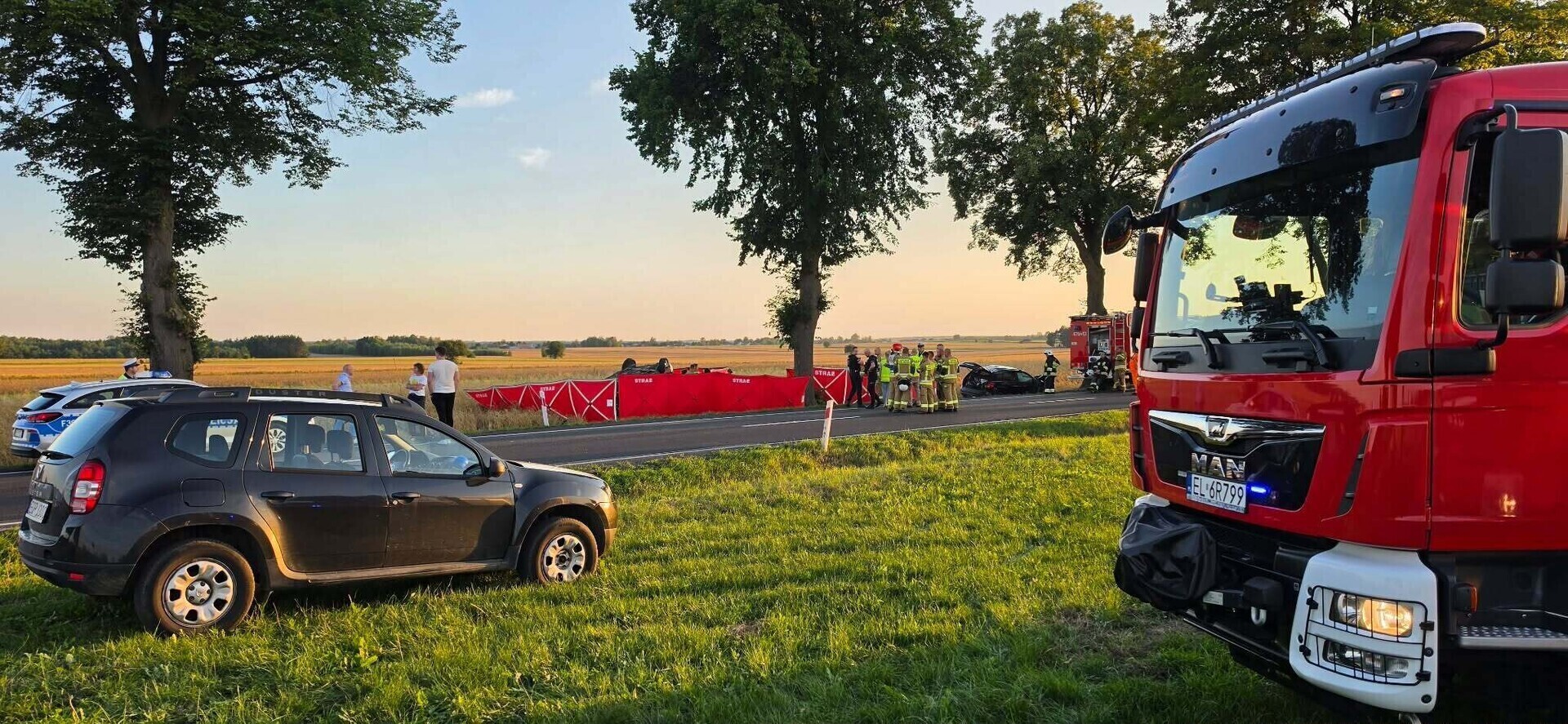 Koszmarny wypadek niedaleko Sulejowa. Nie żyje dwoje dzieci w wieku 9 i 11 lat DK74 zablokowana