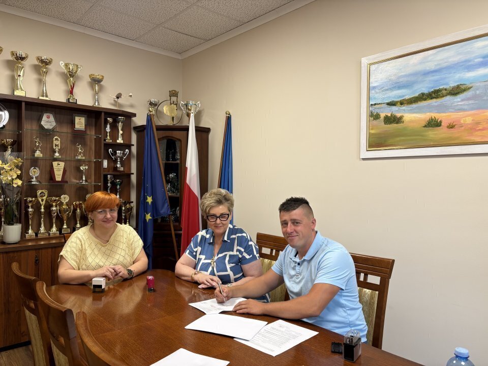 Gmina Łęki Szlacheckie podpisała umowę na zagospodarowanie terenu w Teklinie