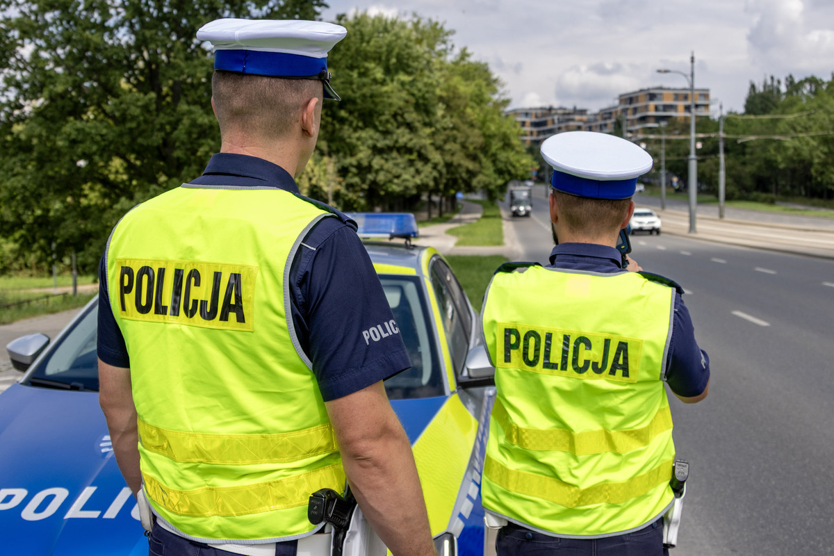 Bezpieczniejsze wakacje w Łódzkiem. Mniej wypadków i ofiar na drogach