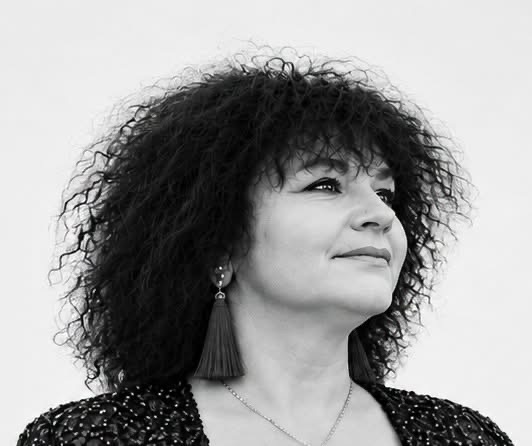 Zmarła Ewa Ortyl wieloletnia nauczycielka geografii w III LO