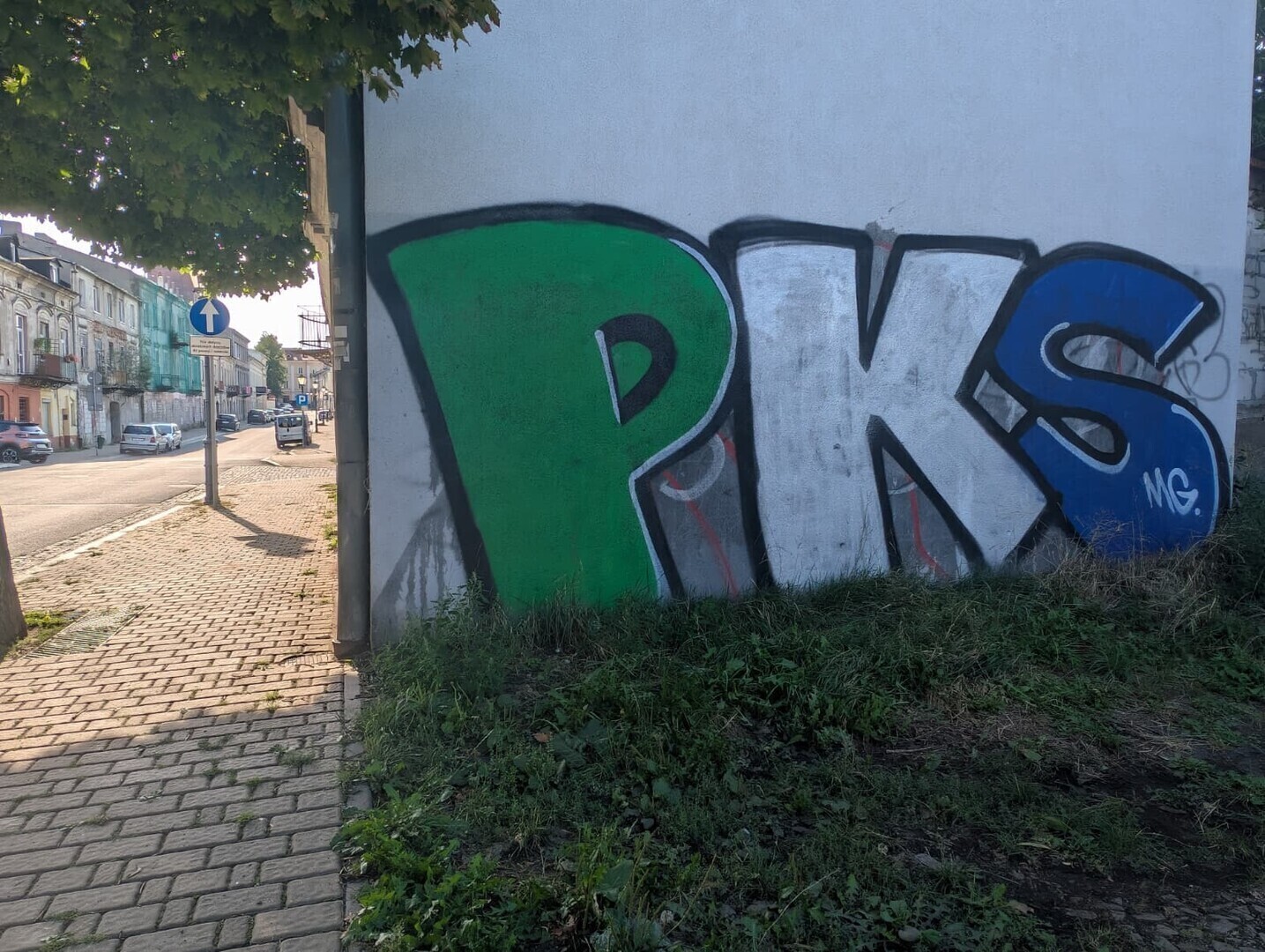 Nielegalne graffiti w Piotrkowie Trybunalskim. Mieszkańcy płacą za wandali