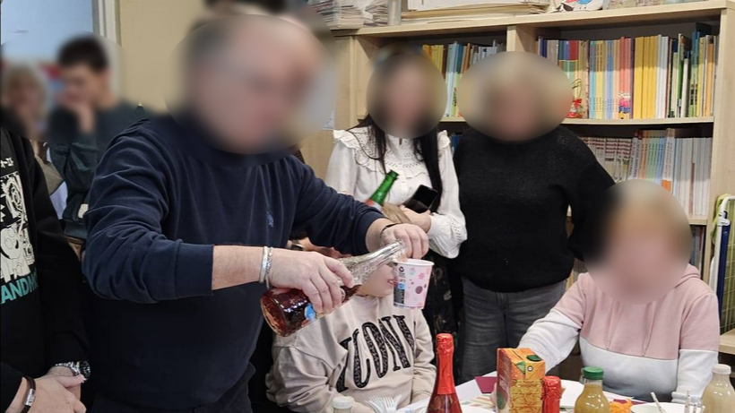 Bezalkoholowy toast z dziećmi. Legalny ale czy właściwy
