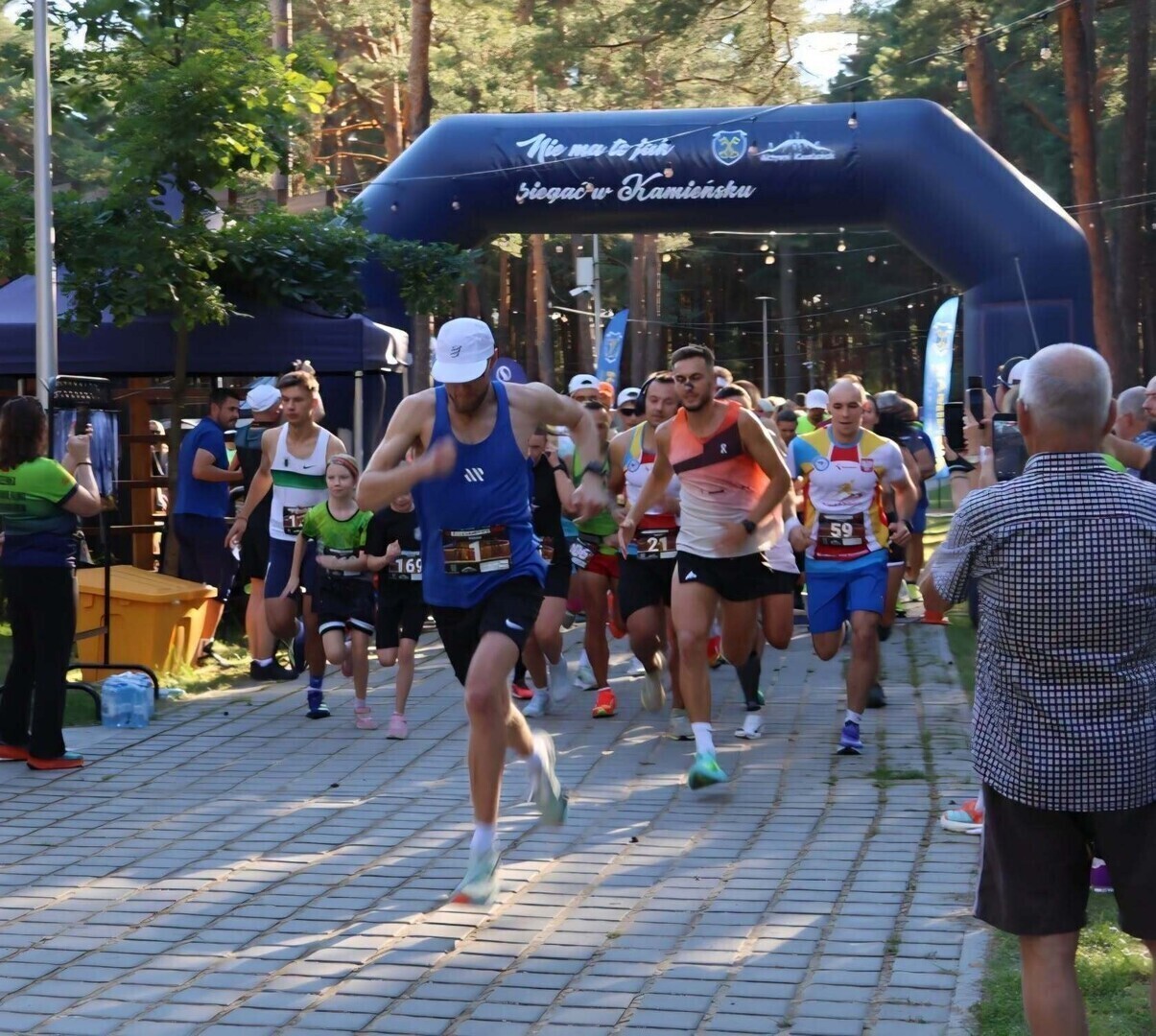 155 osób na trasie Kamieńszczańskiej Dychy. Sportowo zakończyli wakacje