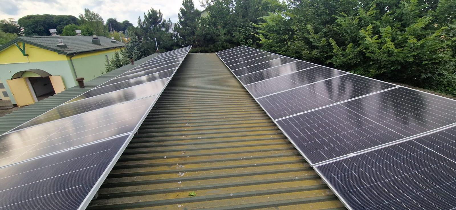 Gmina Grabica stawia na zieloną energię. Oczyszczalnia ścieków ma własną fotowoltaikę