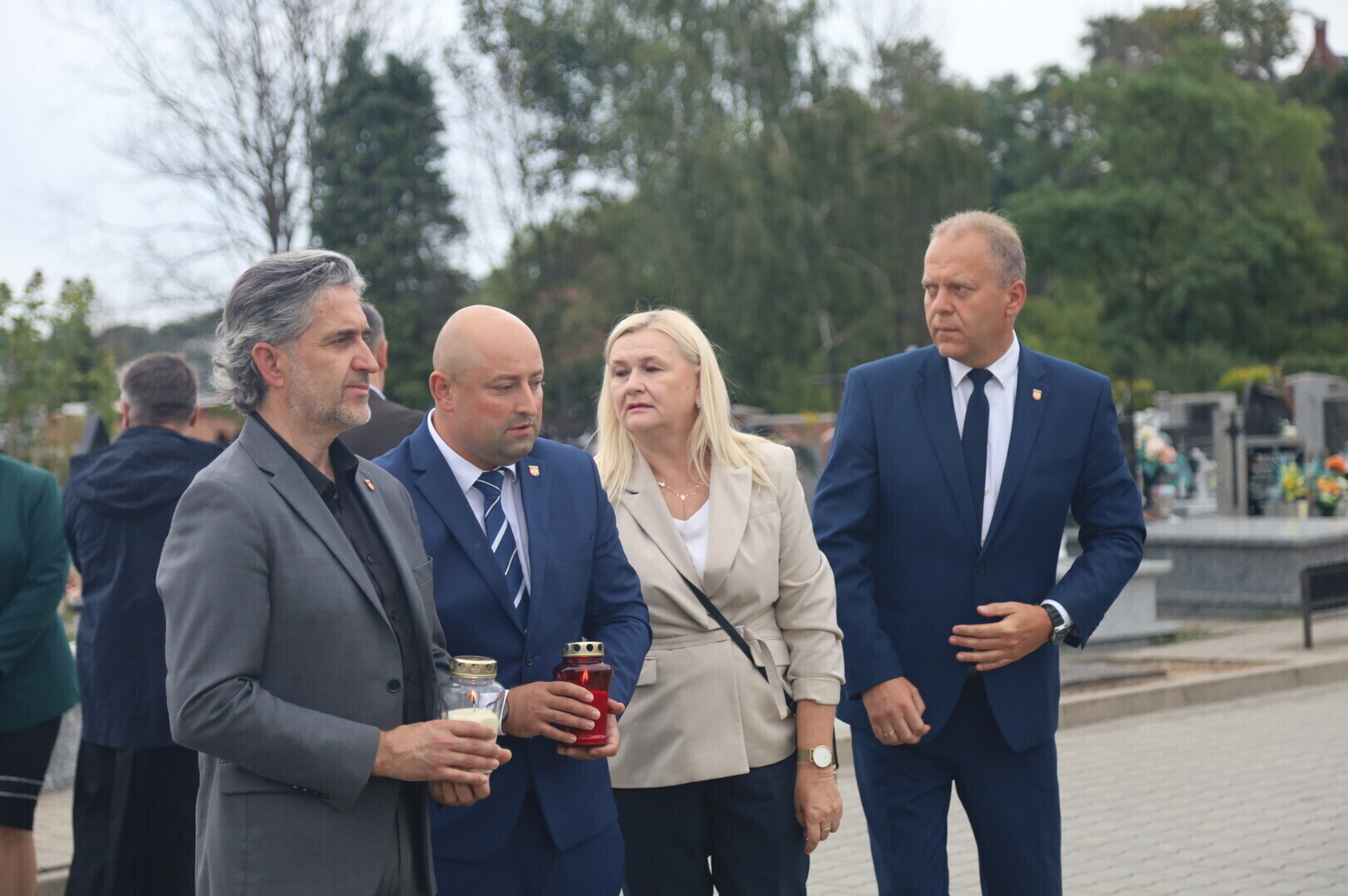 Pamięć modlitwa i hołd. Sulejów upamiętnił ofiary bombardowania