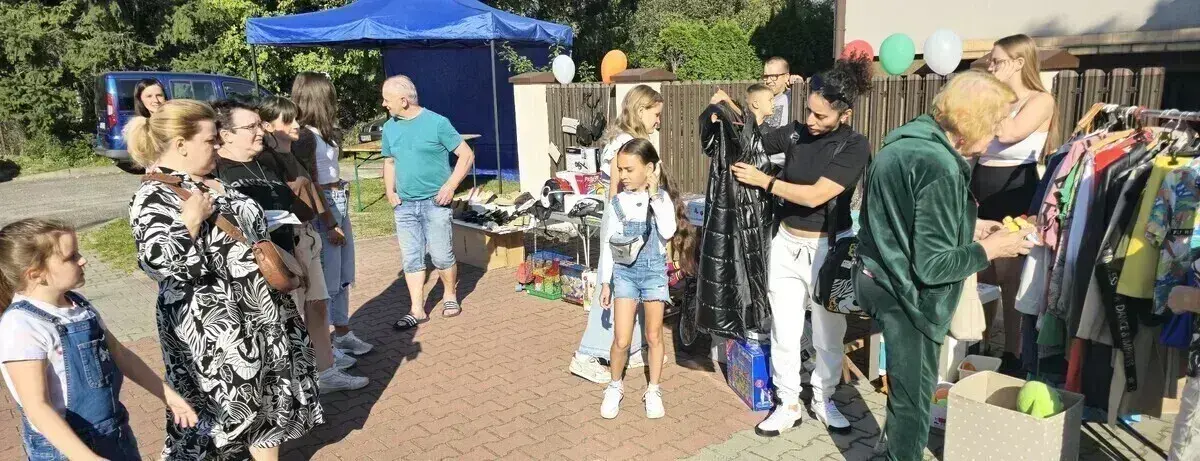 Wyprzedaż garażowa i piknik sąsiedzki na Szczekanicy.