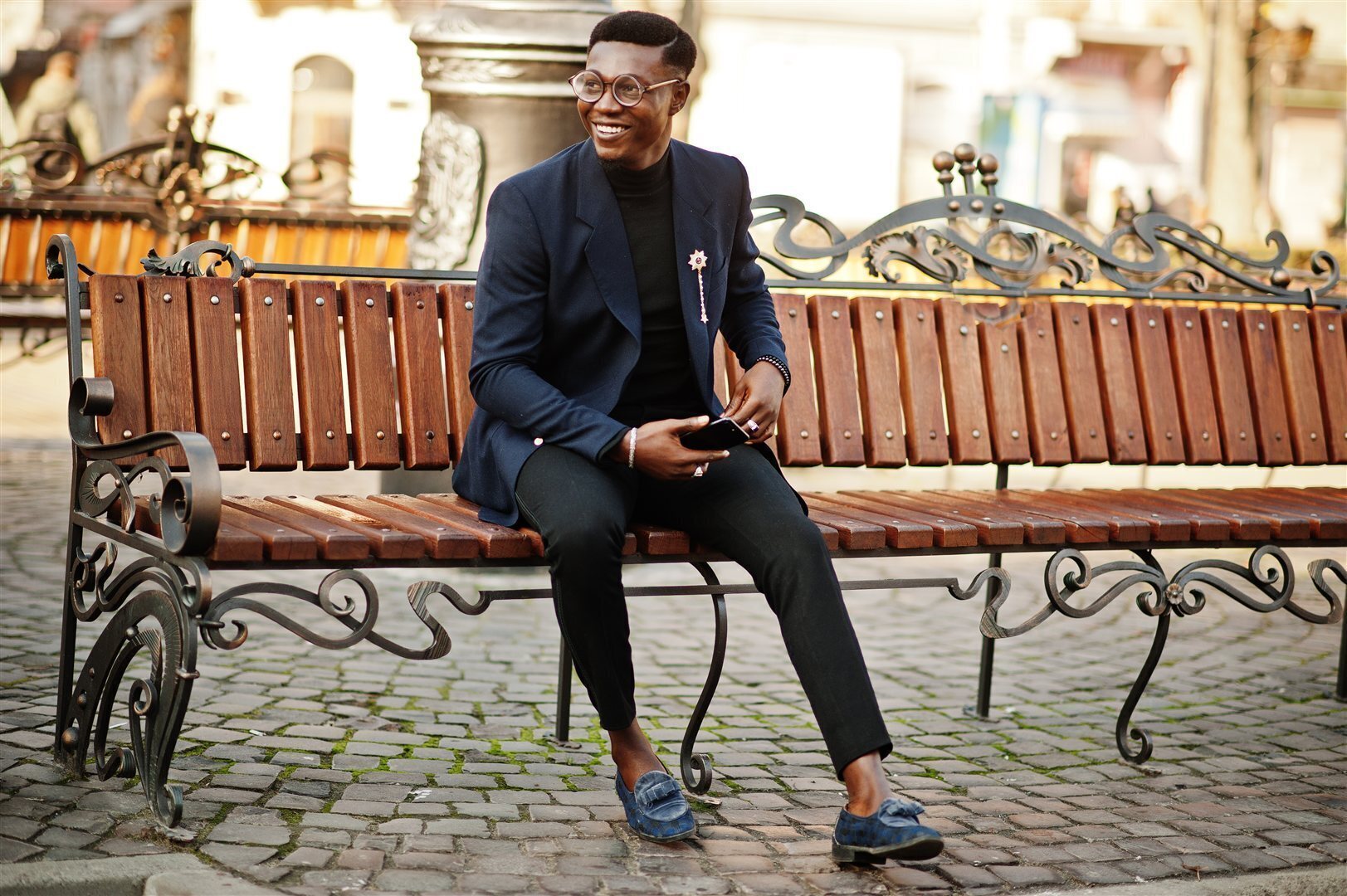 Stylowy mężczyzna jesienią - dlaczego loafersy męskie to must-have w Twojej szafie