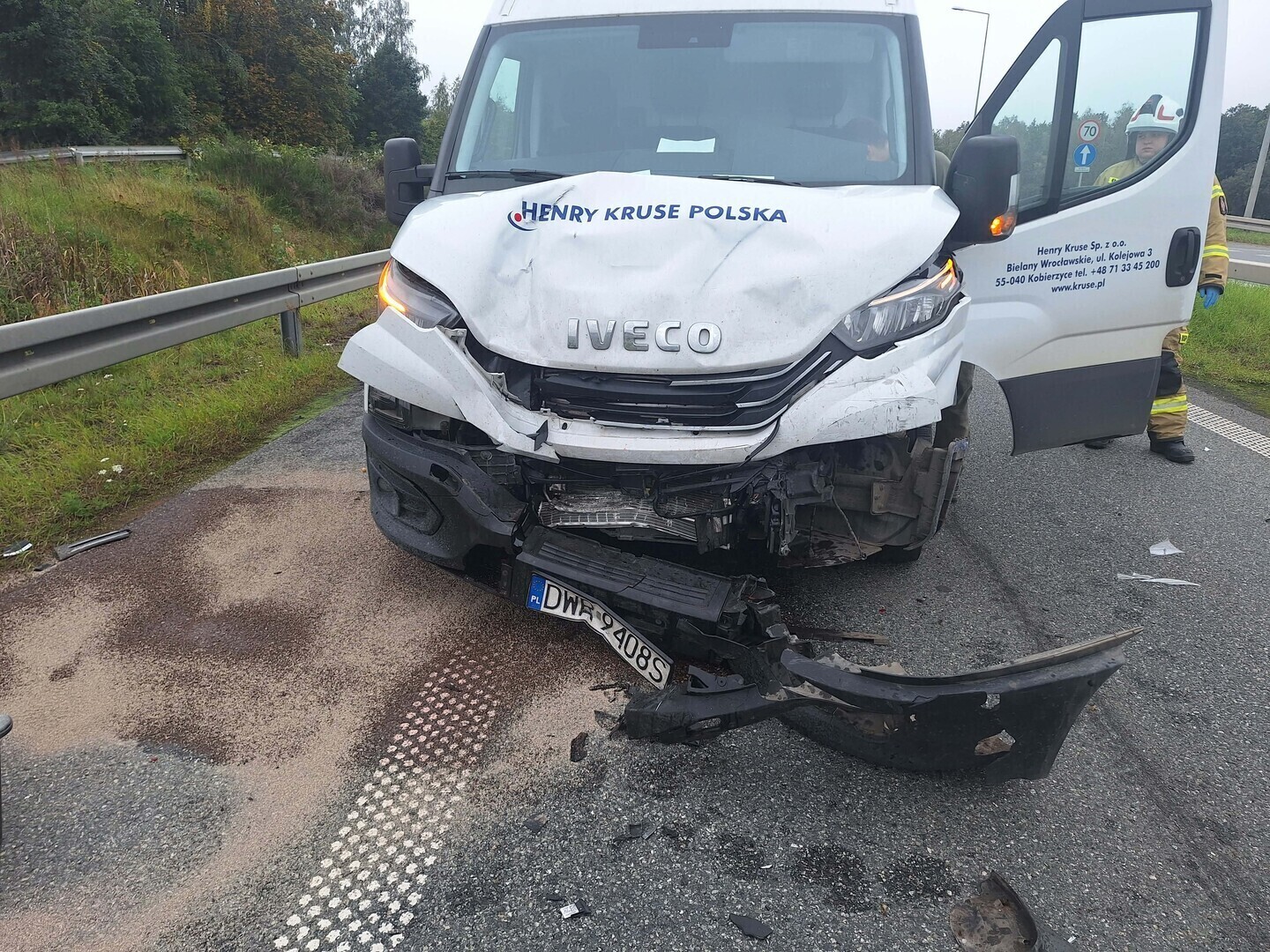 Zderzenie trzech aut i zaskakujące odkrycie policjantów. Jeden z kierowców był poszukiwany