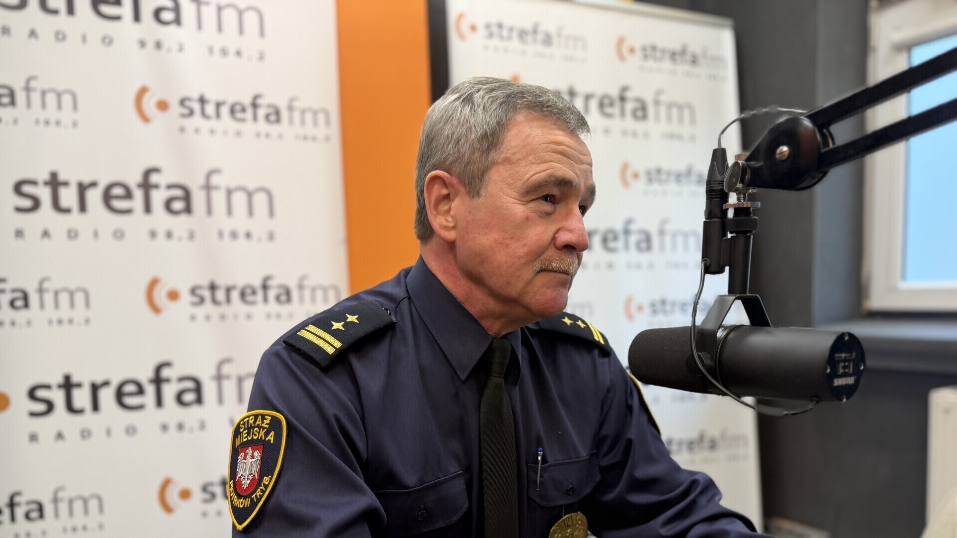 Straż Miejska w Piotrkowie ma 10 patrolowców. Jacek Hofman o kadrach monitoringu i budżecie