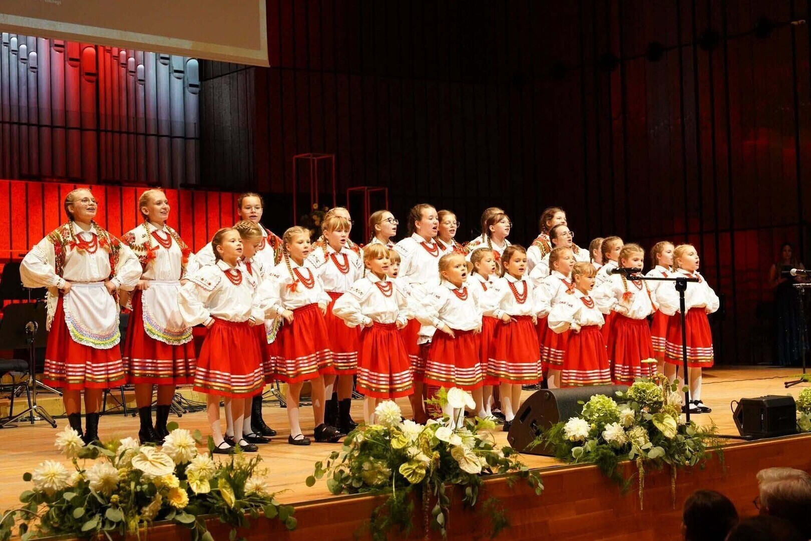 10 lat Dziecięcego Zespołu Koraliki z Czarnocina. Jubileusz i wyróżnienie za pielęgnowanie kultury ludowej