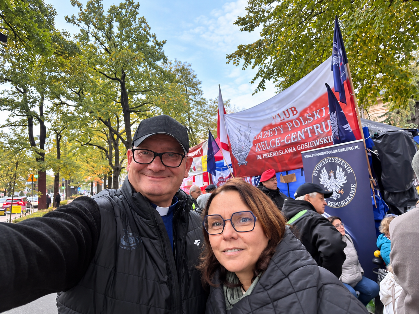 Działacze z Piotrkowa i Tomaszowa na proteście przed Trybunałem Konstytucyjnym