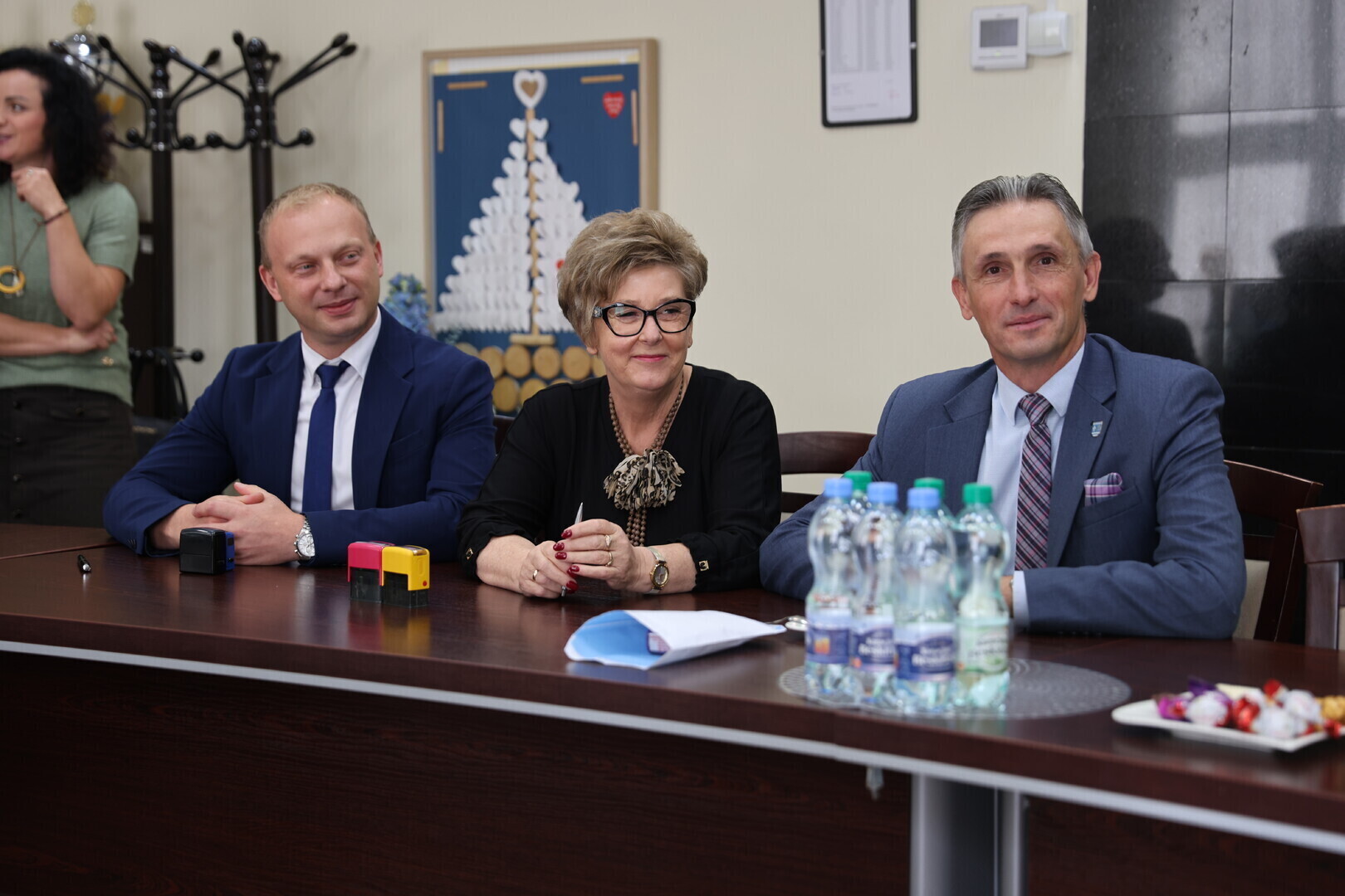 Powiat piotrkowski podpisał porozumienia z gminami. Bezpłatna pomoc prawna w ośmiu punktach