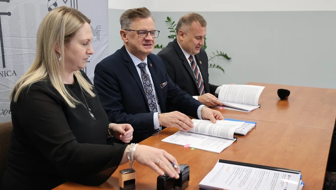 Gmina Moszczenica: ponad milion złotych dofinansowania dla szkół w Srocku, Jarostach i Babach