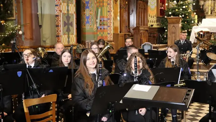 Świąteczno-noworoczny koncert Gminnej Orkiestry Dętej w Gorzkowicach zachwycił publiczność