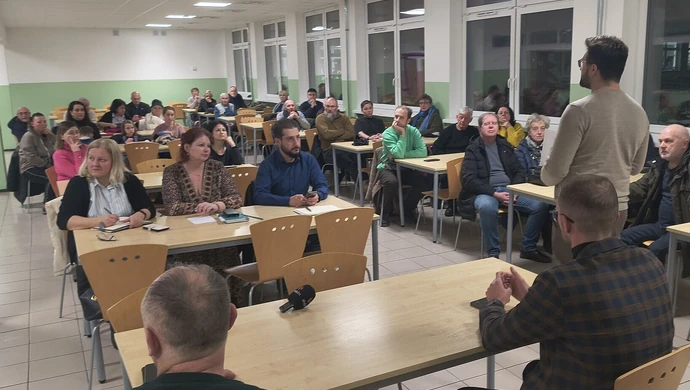 Mieszkańcy osiedla Belzacka nie godzą się na nową drogę koło SP 12