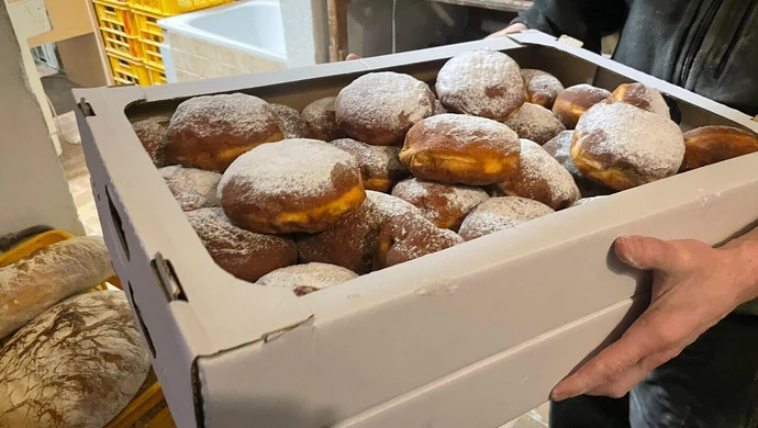 Tłusty Czwartek w Piotrkowie. Ekipa Radia Strefa.fm osłodziła dzień mieszkańcom