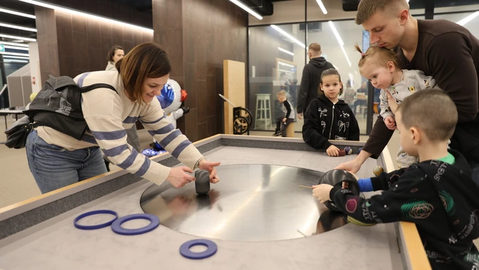 Nauka przez zabawę w Mediatece. Wielka Feta u Kopernika