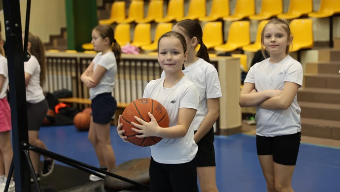  Uczniowie SP nr 12 trenowali z gośćmi z USA