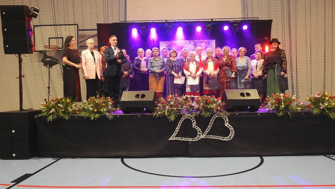 Gminny Dzień Kobiet w Aleksandrowie – muzyka, taniec i wspólne świętowanie