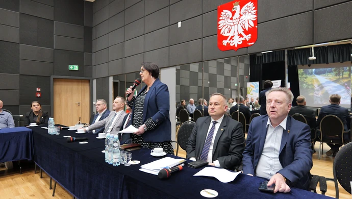 Wokół Zalewu Sulejowskiego powstanie „Velo Pilica”. Samorządy podpisały porozumienie