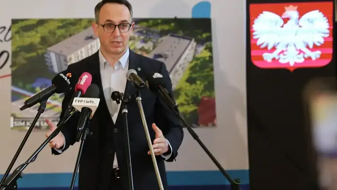 Pieniądze z SAFE na S12 i S74? Minister wyjaśnia