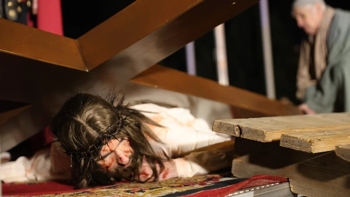 Tłumy na ulicach Piotrkowa. Widowiskowa Droga Krzyżowa