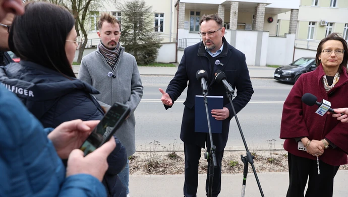 Szpital na sprzedaż. Co dalej z porodówką w Piotrkowie?