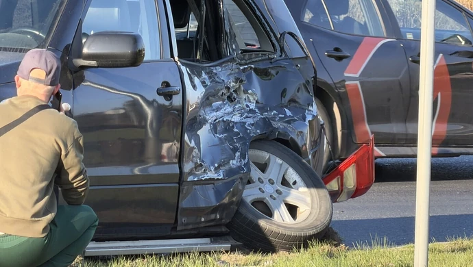 Dwie osoby ranne w wypadku na skrzyżowaniu Al. Sikorskiego i Concordii