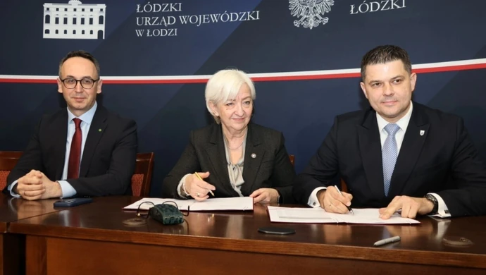 Milion złotych dla gminy Kamieńsk na drogę