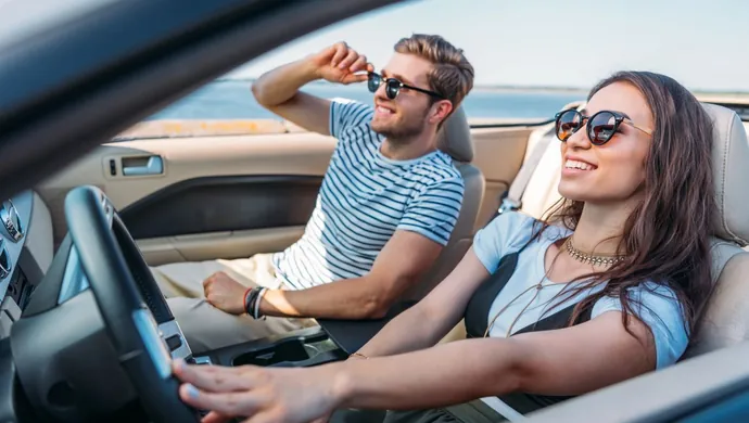 Jedziesz na wakacje autem? Sprawdź, o czym warto pamiętać!
