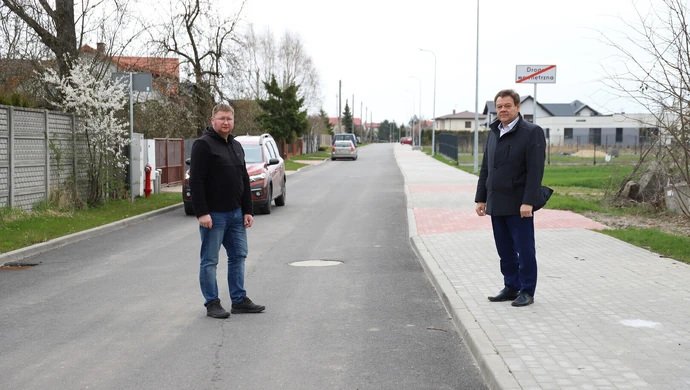 Budowa ulicy Spacerowej w Woli Krzysztoporskiej zakończona