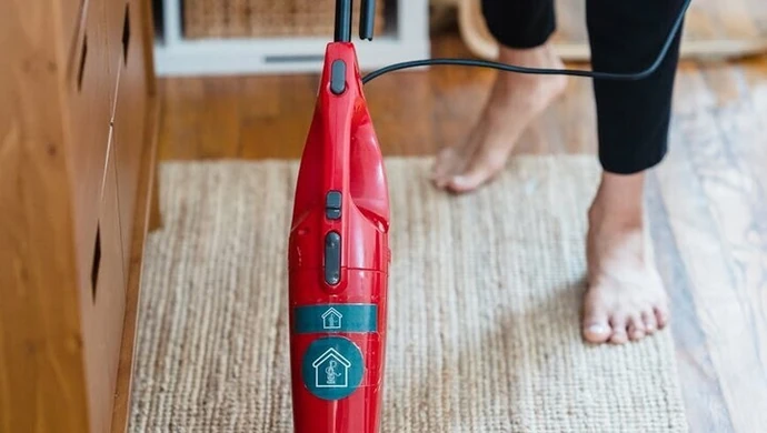 Zwierzęta w domu i sierść na podłodze – jak utrzymać porządek bez ciągłego sprzątania?