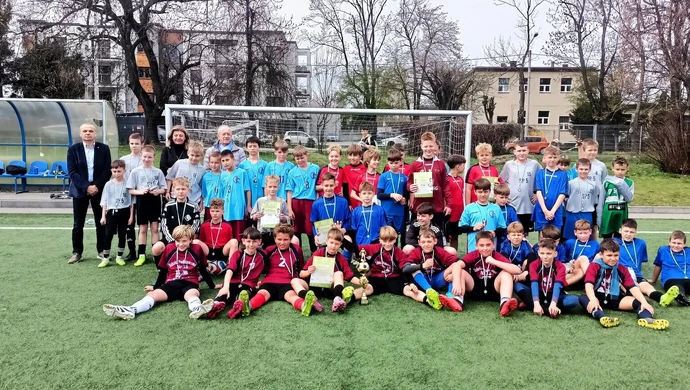 Szesnastka najlepsza w finale Pucharu Tymbarku regionu piotrkowskiego