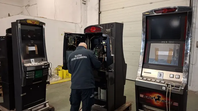 Skuteczna akcja KAS i Policji - rozbita zorganizowana grupa przestępcza