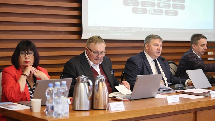  XXXIII sesja Rady Miasta Piotrkowa [Na żywo]